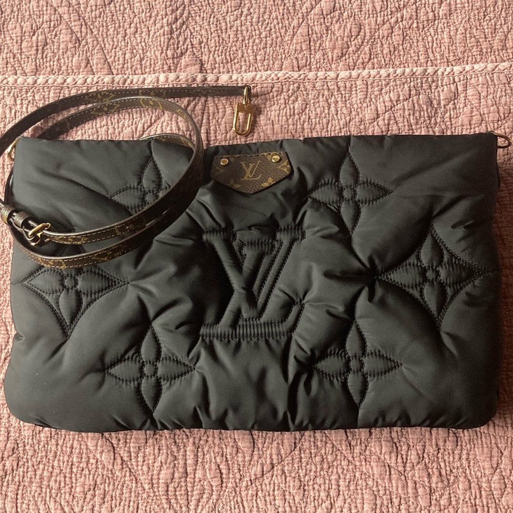 LOUIS VUITTON MAXI PILLOW POCHETTE